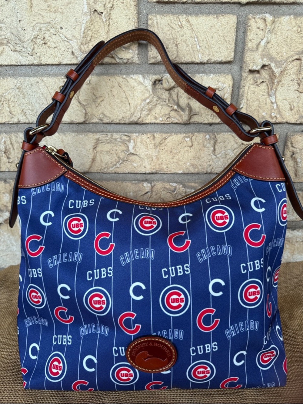 Dooney & Bourke Chicago Cubs Game Day Hobo Bag Large Erica NWT Limited Sold Out - Picture 5 of 14